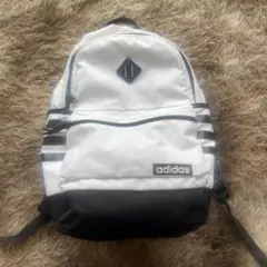 adidas ストライプリュック