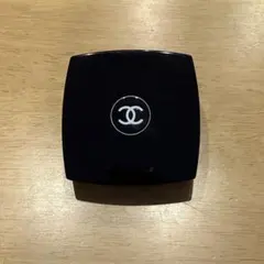 CHANEL プードゥル ユニヴェルセル コンパクト 30のサムネイル
