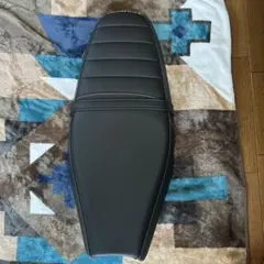 TRIUMPH スピードツイン1200 純正シート 【新車外しです】 - メルカリ