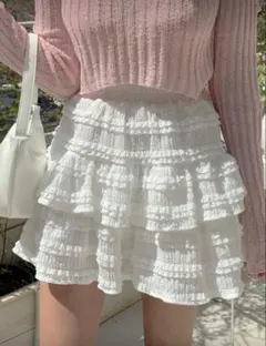 フリルホワイトミニスカート