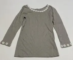 グレー 長袖Tシャツ 花柄刺繍