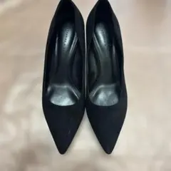CHARLES & KEITH ブラックポインテッドトゥパンプス