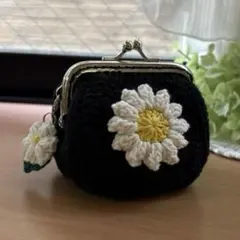 ハンドメイド　かぎ編みがま口ポーチ　小銭入れ　モチーフ編み　グラニースクエア　黒