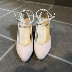 ピンクベージュ アンクルストラップ パンプス 中ヒール