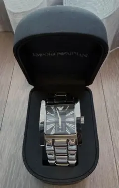 エンポリオアルマーニ◾️時計◾️メンズ◾️シルバー◾️スクエア◾️黒◾️箱あり　電池切れ