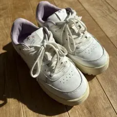 良品　ZARA スティッチ キッズシューズ　サイズ21.5cmのサムネイル