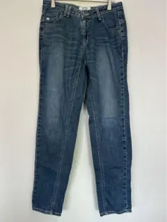 Item thumbnail for item 181a3ba9-e4c4-40d7-a8f0-c9ab21a6ba3c