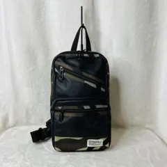 美品 Alpha Indtstries ワンショルダーバッグ 迷彩 軽量 メンズ