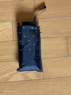ドット柄 折りたたみ 日傘 ブラック 晴雨兼用 レディースのサムネイル