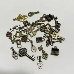 アンティーク 金属製 鍵 28個 セット - メルカリ