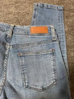 お値下げ　デニム　64 ジーンズ　ジーパン　軽い　動きやすい