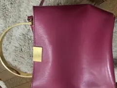 EPOCA マゼンタ レザー ショルダーバッグ