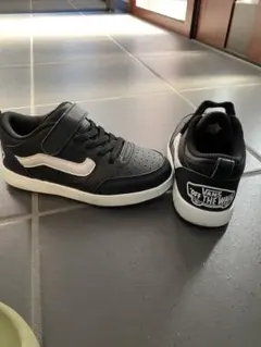 Vans ブラック スニーカー 19㎝細身