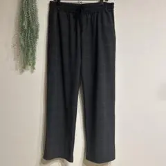 グレー　チェック柄カジュアルパンツ　リラックス　伸縮性あり　ウエストゴム