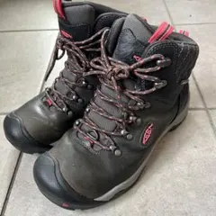 Item thumbnail for item d6b693c8-2cb8-4491-9ea6-612652b41037