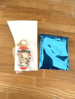 ちいかわ　シーサーのおみやげやさん　ビーチサンダルキーホルダー　ラッコ