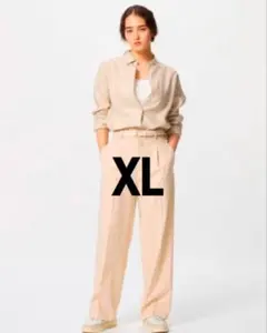 UNIQLO　タックワイドパンツ