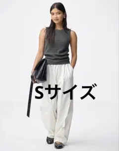 【新品・タグ付き】GU バレルレッグプルオンパンツQ ホワイト　サイズS