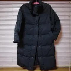黒　シンプルなロングコート　ダウン90%フェザー10%