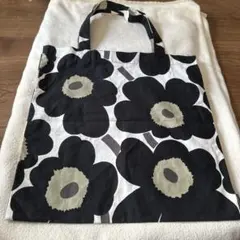トートバッグ　marimekko ウニッコ