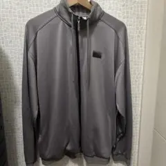 adidas スポーツウェアーのサムネイル