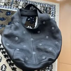 パピヨネ　うさぎバッグ　ドット刺繍