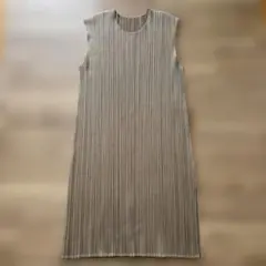 PLEATS PLEASE プリーツノースリーブワンピース