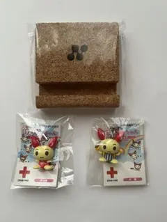 献血ちゃんストラップ２つ＆コルクのスマホスタンド