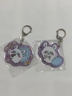 ちいかわ　ラメアクリルキーホルダー　モモンガ