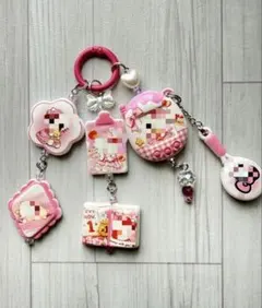 たじゃらじゃら白猫キーホルダー ピンク