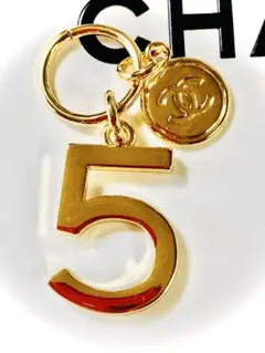 CHANEL シャネル No.5 チャーム ホリデー限定 - メルカリ