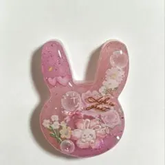 再販不可。うさぎレジンヘアゴムブローチ