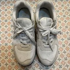 ニューバランス厚底スニーカー