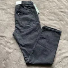 H&M Relaxed fetブラックデニム