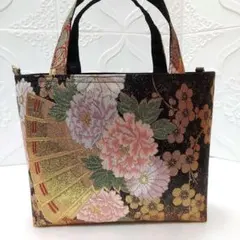 袋帯リメイクバック 黒地に鮮やか刺繍「牡丹、菊、梅に扇」