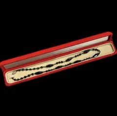 未使用保管品 漆黒の優艶 オニキスネックレス 〜揺れるタッセルの気品 