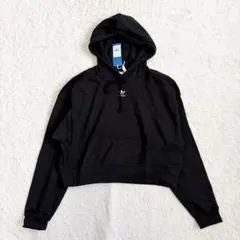 未使用　adidas アディダス　ロゴ刺繍　クロップドパーカー L