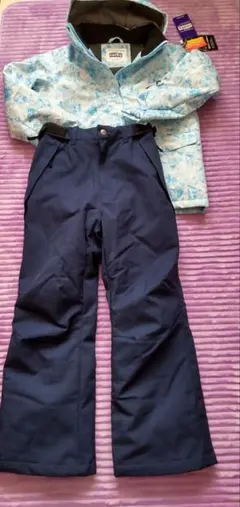 サイズM スキーウェア レディース スノーウェア 防寒着 スキースーツ 新品