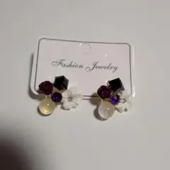 ファッションジュエリー 花と宝石のピアス