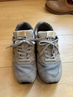 ニューバランススニーカー　23㎝　グレー　レディース　キッズ