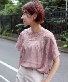 flower フェザーブラウス