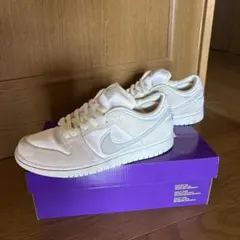 美品　Nike SB Dunk Low オフホワイト