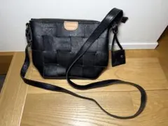 toleur トーラ カウレザーミニショルダーバッグ 本革 牛革