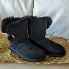 美品✨UGG スワロフスキー ベイリーボタン ブリング ショートムートンブーツ