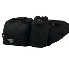 プラダ　ボディバッグ　ウエストポーチ　テスートナイロン　三角プレート　ブラック