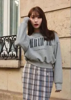 Her lip to Cherish Oversized Sweatshirtのサムネイル