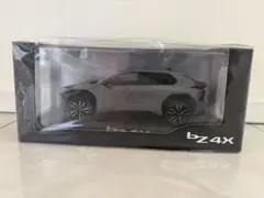 bz4x ミニカー 新品のサムネイル
