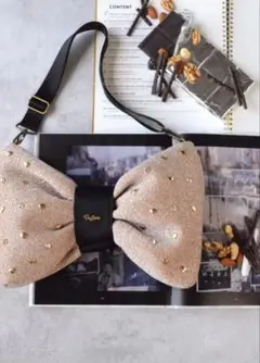 新品・未使用 RAPTURE リボン ショルダーバッグ ゴールドのサムネイル