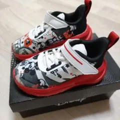 アディダス　Disney ミッキー柄 スニーカー