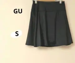 GU Active ブラック フレアミニスカート 中ショートパンツ付 S
